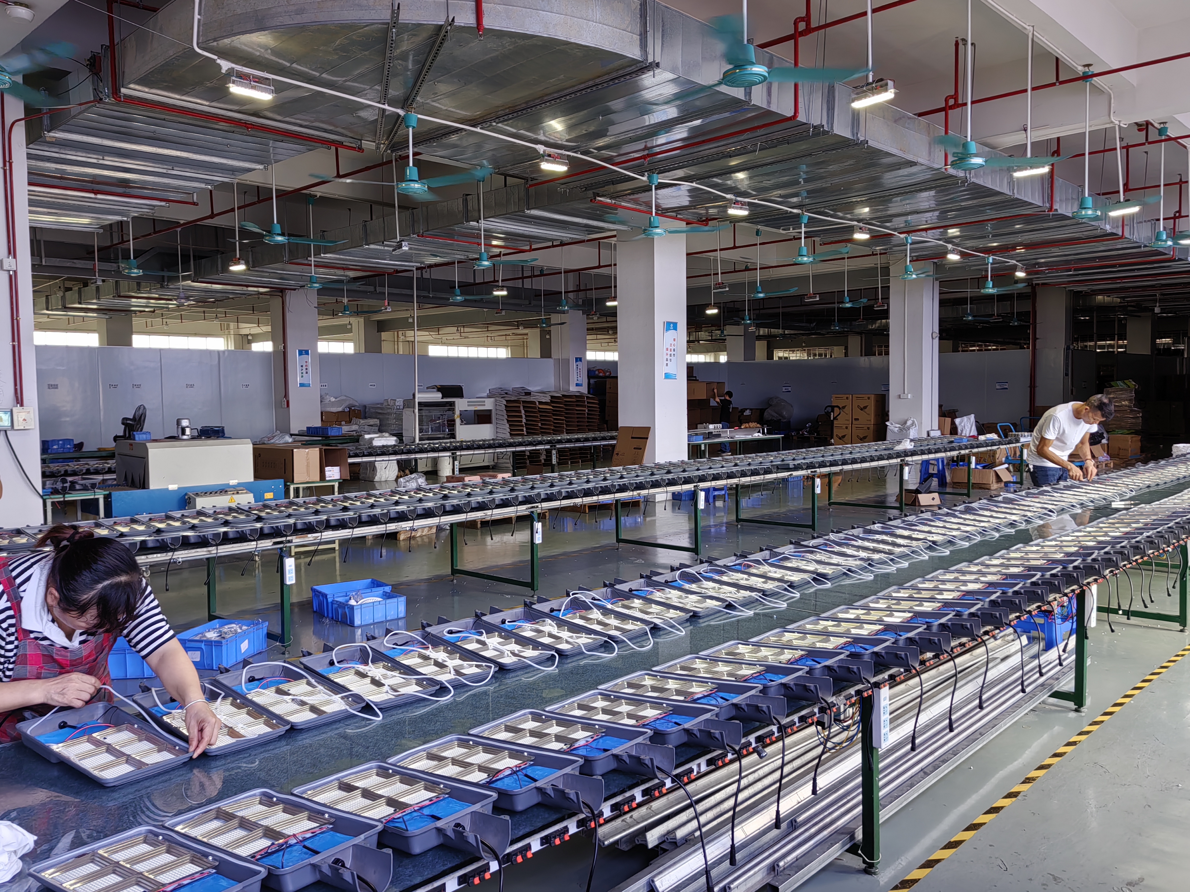 太陽(yáng)能路燈-榮耀(圖6)