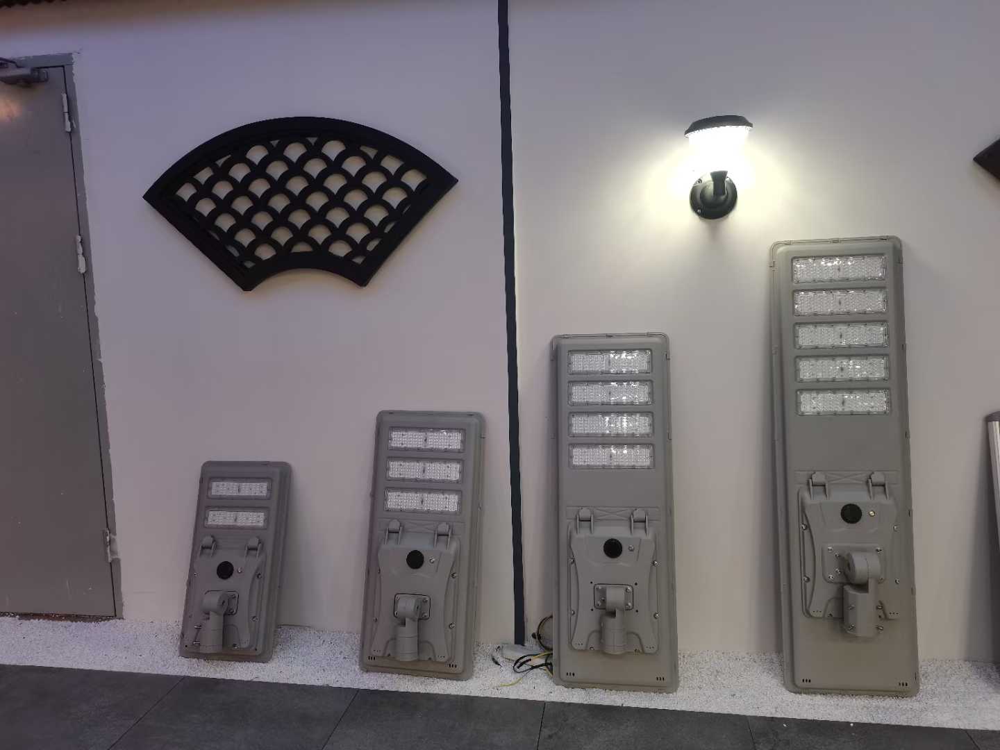 太陽能一體化路燈-YN2(圖4) 太陽能一體化路燈-YN2(圖4)